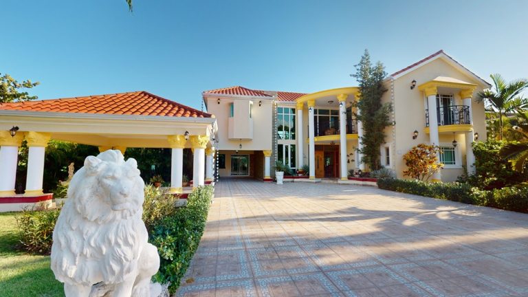 Villa en Metro Country Club