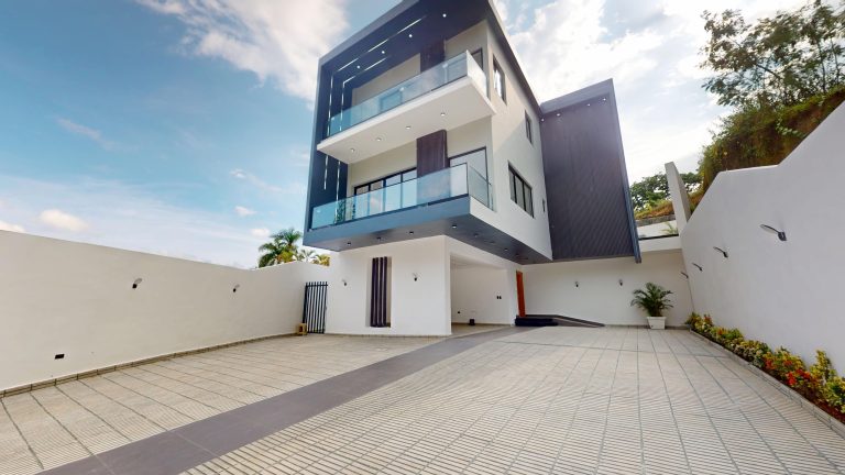 Casa en Altos de Arroyo Hondo III